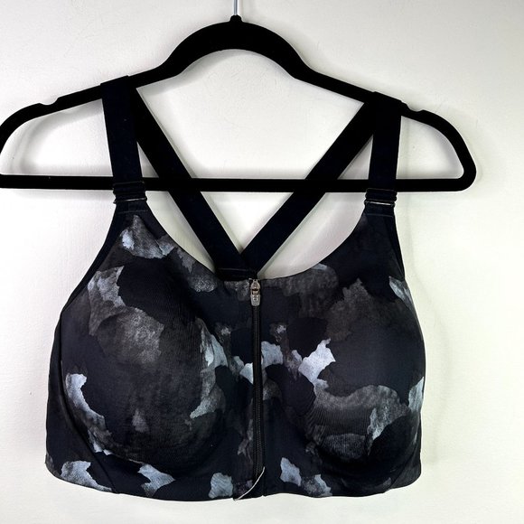 Other - Black sports bra size 40D